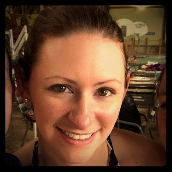 Meet your Posher, Dayna - Picture 1 of 1